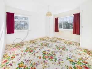 Bedroom- click for photo gallery